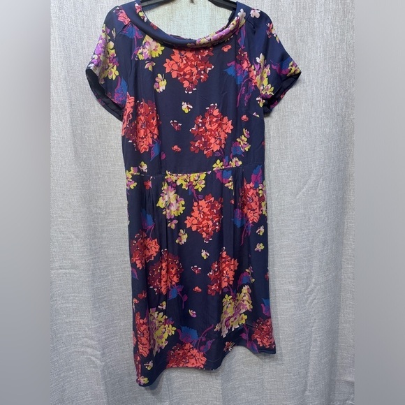 Boden silk floral roll collar midi dress US10 - Picture 3 of 12